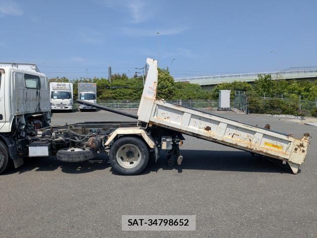 Hino DUTRO 2017-02 6904485-19