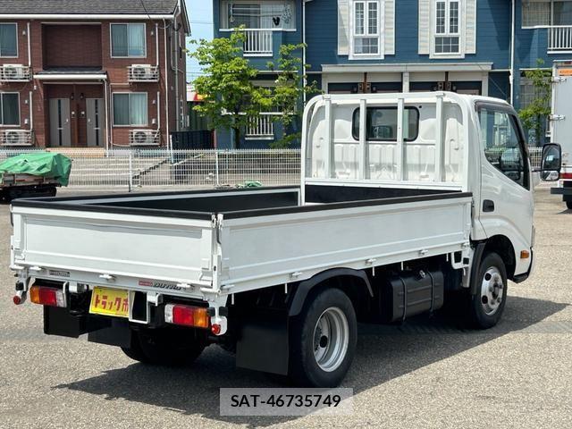 Hino DUTRO 2019-05 6904496-11
