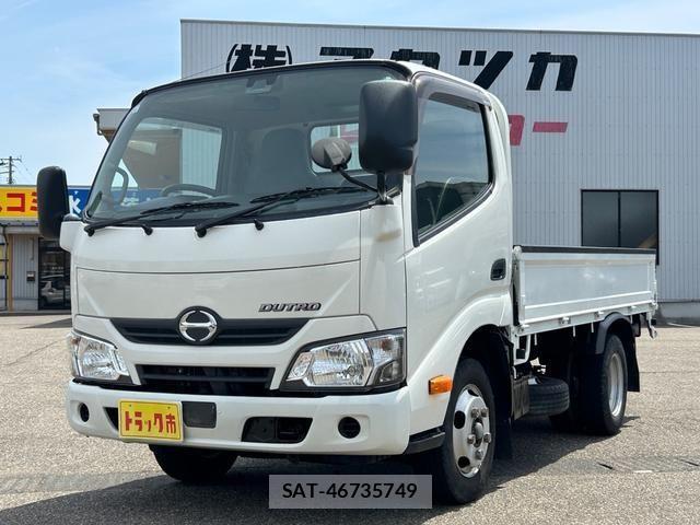 Hino DUTRO 2019-05 6904496-1