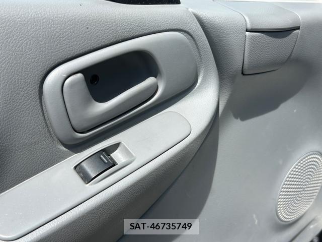 Hino DUTRO 2019-05 6904496-23