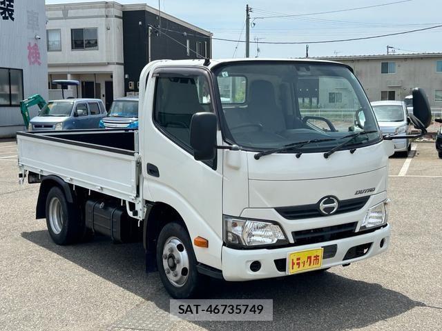 Hino DUTRO 2019-05 6904496-3