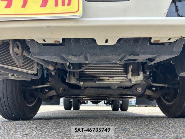 Hino DUTRO 2019-05 6904496-4