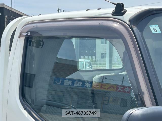 Hino DUTRO 2019-05 6904496-6