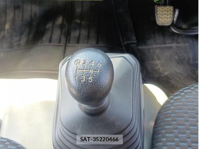 Hino DUTRO 2023-08 6904478-26