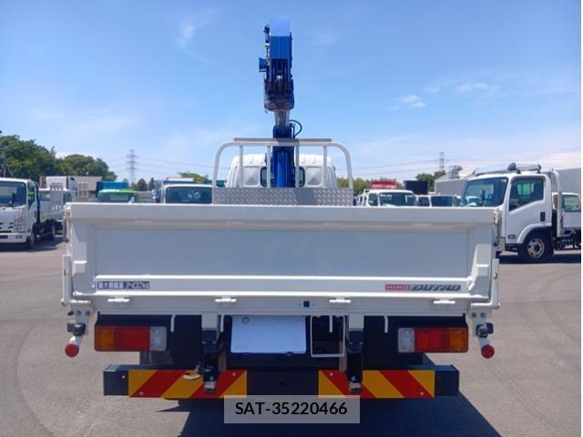 Hino DUTRO 2023-08 6904478-3