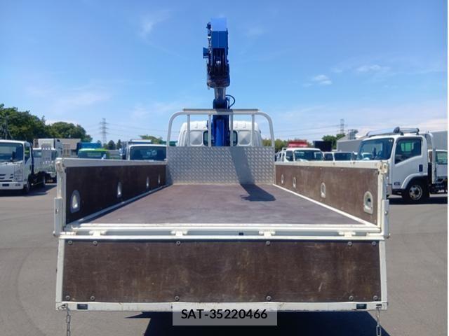 Hino DUTRO 2023-08 6904478-4