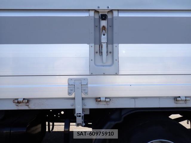 Hino DUTRO 2012-11 6904507-14