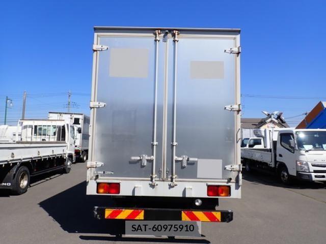 Hino DUTRO 2012-11 6904507-5