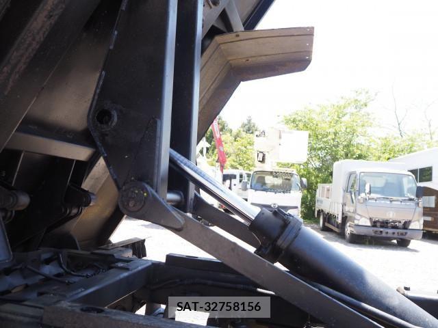 Hino DUTRO 2001-04 6904505-17