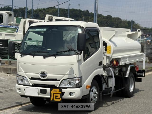 Hino DUTRO 2025-02 6904464-0