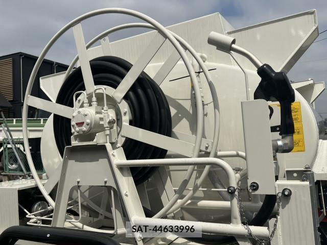 Hino DUTRO 2025-02 6904464-13