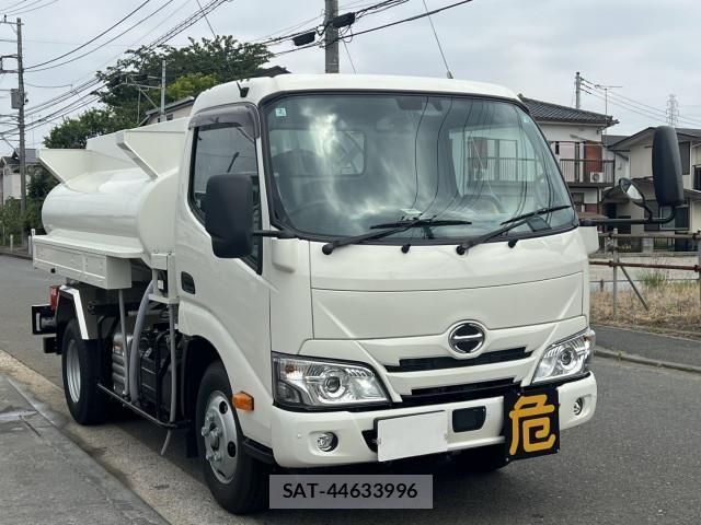 Hino DUTRO 2025-02 6904464-1