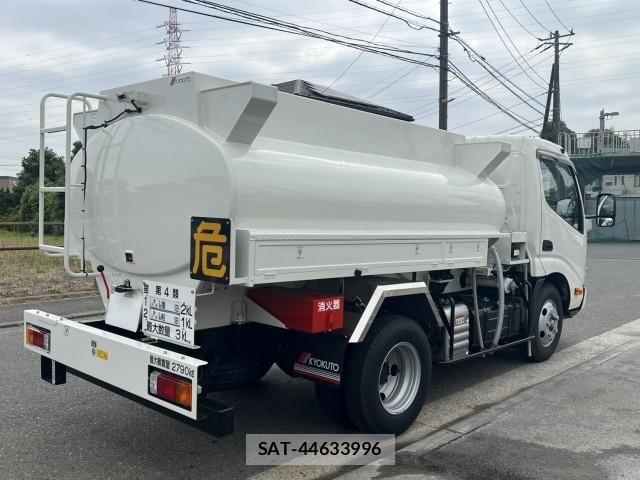 Hino DUTRO 2025-02 6904464-2