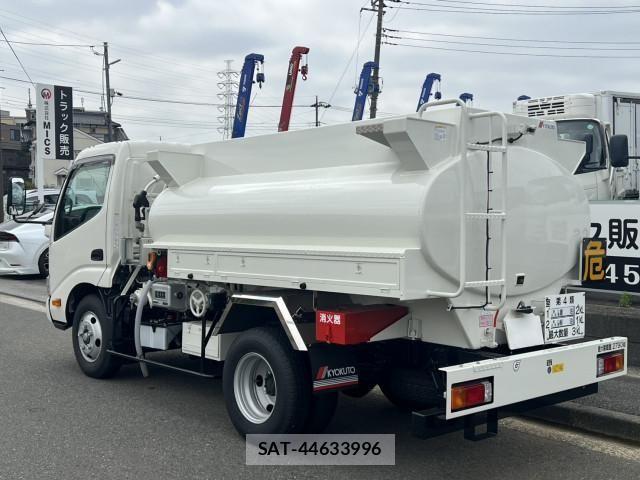Hino DUTRO 2025-02 6904464-3