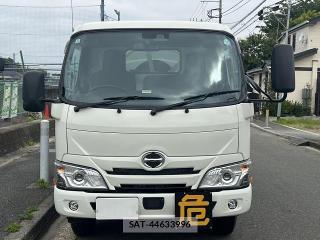 Hino DUTRO 2025-02 6904464-4