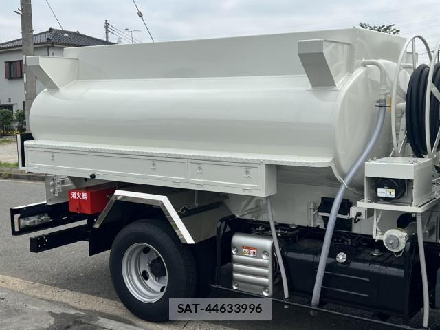 Hino DUTRO 2025-02 6904464-5