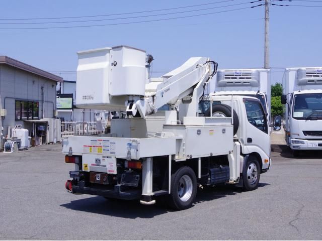 Hino DUTRO 2017-12 6919885-3