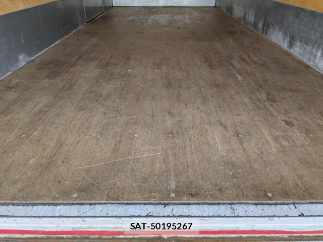 Hino DUTRO 2018-02 6904492-12