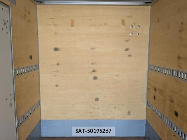 Hino DUTRO 2018-02 6904492-15