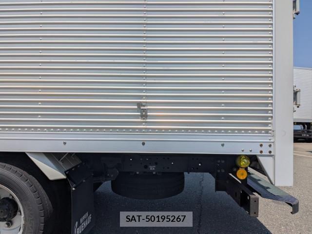 Hino DUTRO 2018-02 6904492-19