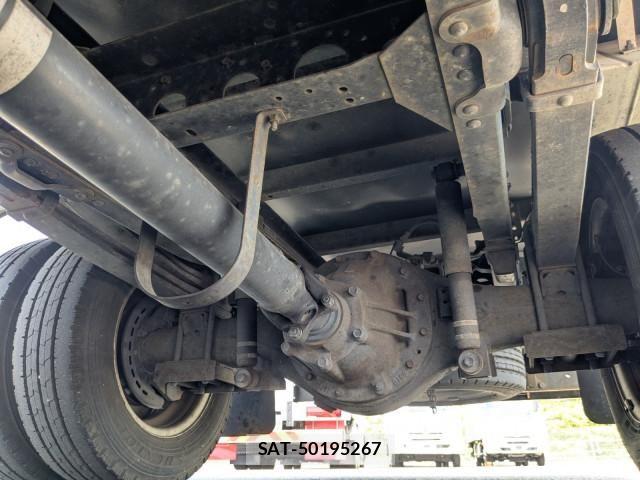 Hino DUTRO 2018-02 6904492-21