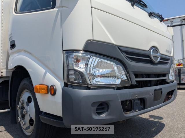 Hino DUTRO 2018-02 6904492-24