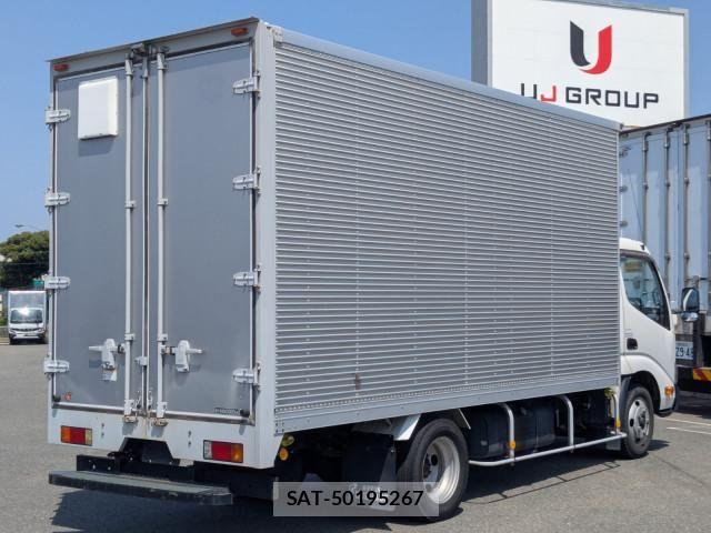 Hino DUTRO 2018-02 6904492-2