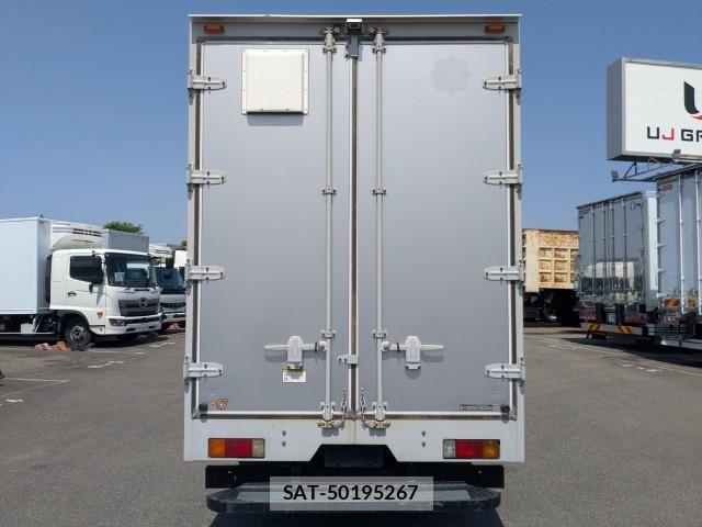 Hino DUTRO 2018-02 6904492-4