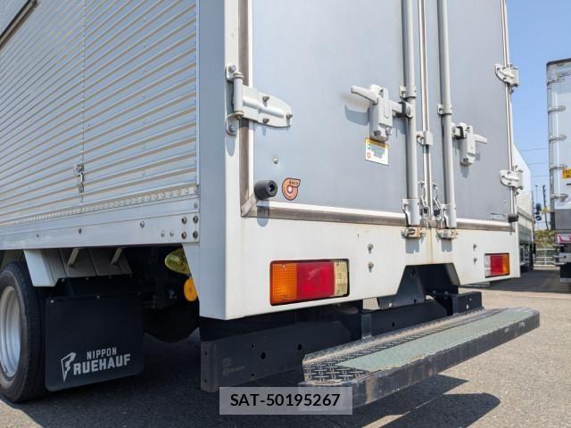 Hino DUTRO 2018-02 6904492-5