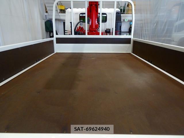 Hino DUTRO 2024-06 6904462-21