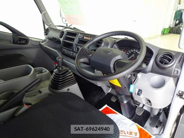 Hino DUTRO 2024-06 6904462-4