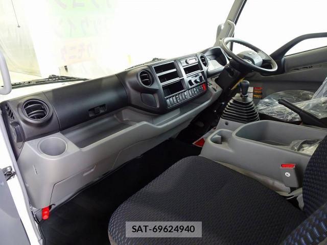 Hino DUTRO 2024-06 6904462-7