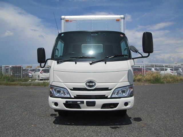 Hino DUTRO 2022-03 6919886-1