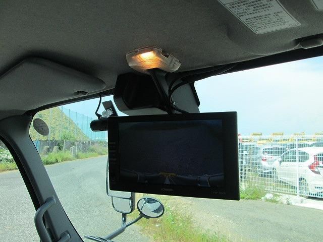 Hino DUTRO 2022-03 6919886-21