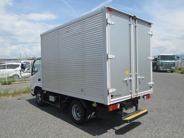 Hino DUTRO 2022-03 6919886-8