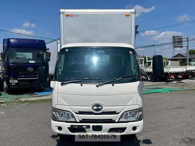 Hino DUTRO 2022-03 6904479-1