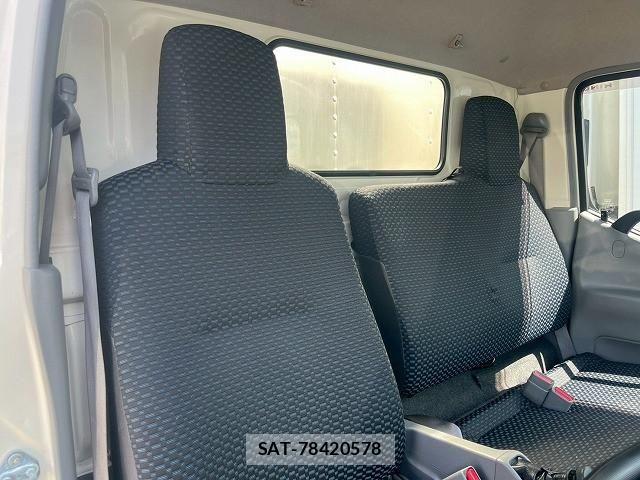 Hino DUTRO 2022-03 6904479-20