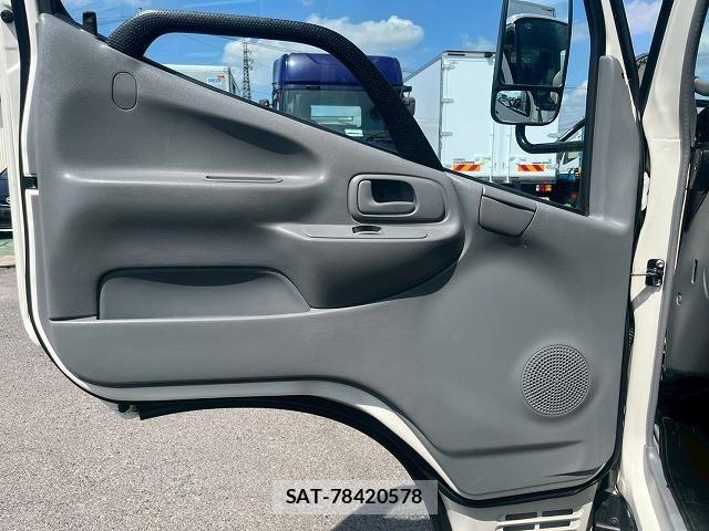 Hino DUTRO 2022-03 6904479-22