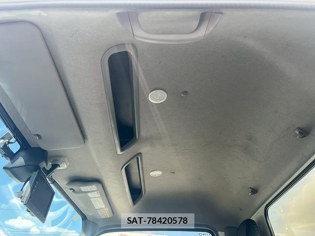 Hino DUTRO 2022-03 6904479-25