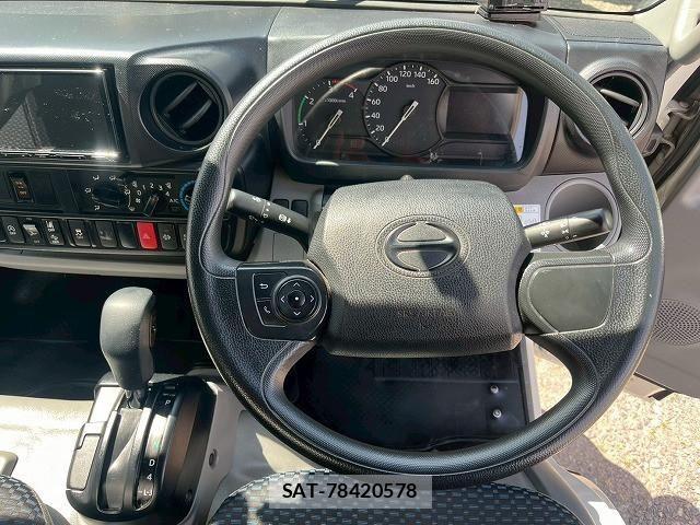 Hino DUTRO 2022-03 6904479-26