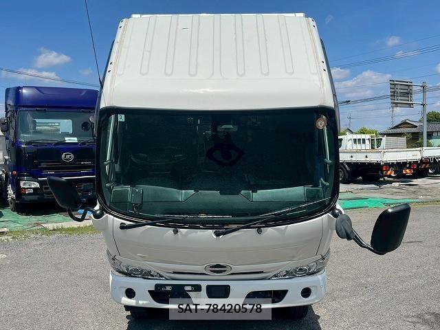Hino DUTRO 2022-03 6904479-2