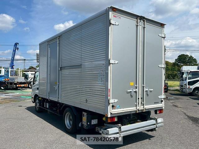Hino DUTRO 2022-03 6904479-7