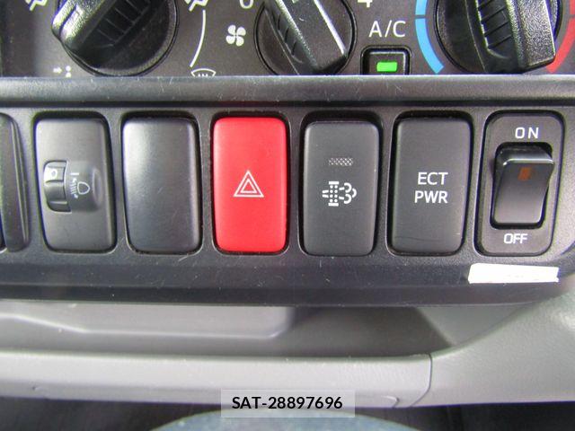 Hino DUTRO 2022-03 6904495-20