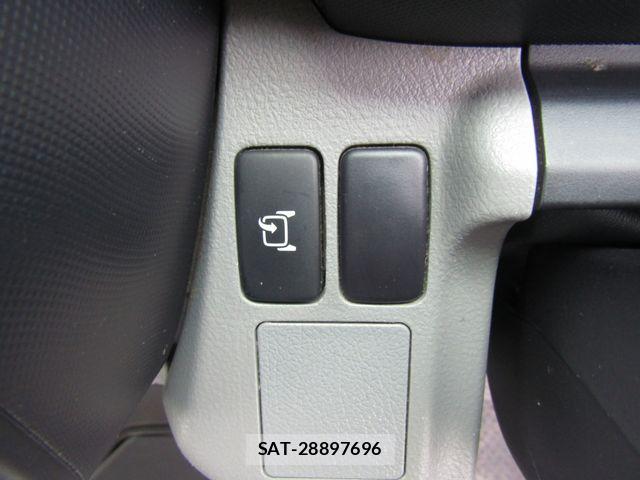 Hino DUTRO 2022-03 6904495-21