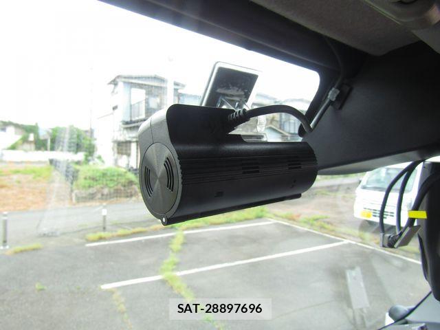 Hino DUTRO 2022-03 6904495-25