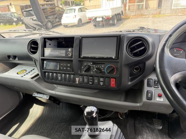 Hino DUTRO 2018-05 6904489-9
