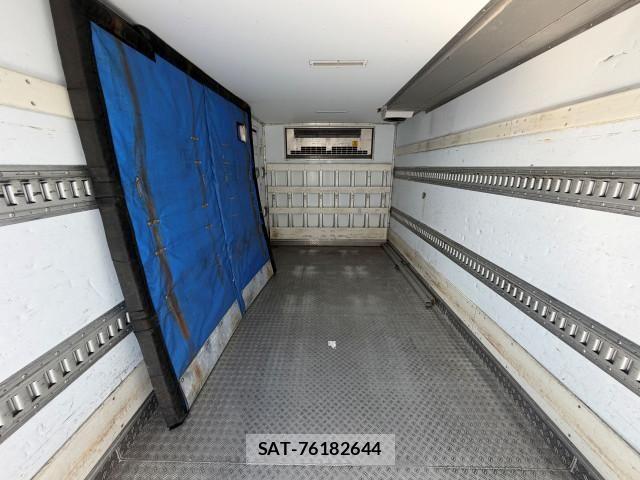 Hino DUTRO 2018-05 6904489-2
