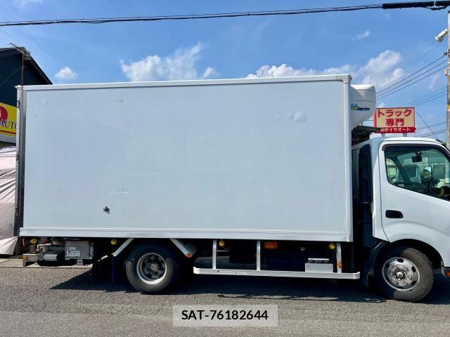 Hino DUTRO 2018-05 6904489-4