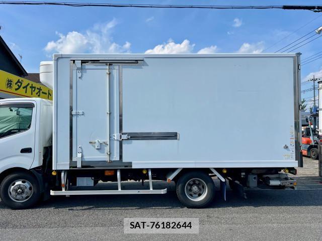 Hino DUTRO 2018-05 6904489-5