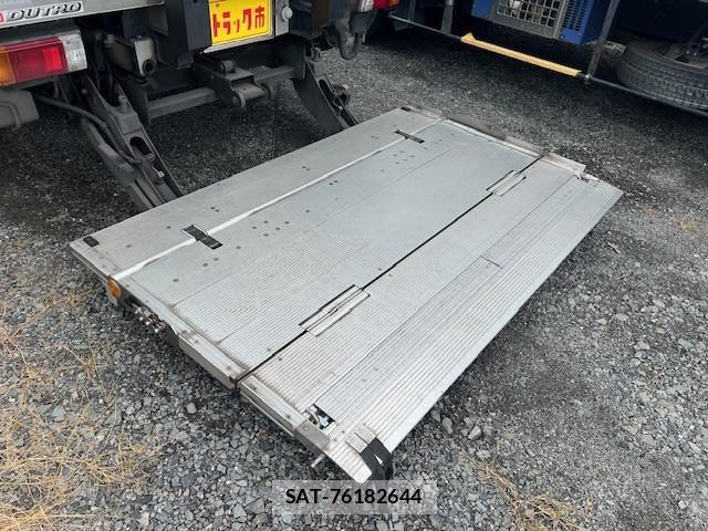 Hino DUTRO 2018-05 6904489-6